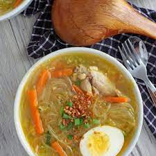 Sotanghon Soup